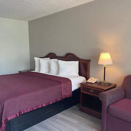 Camden West Inn 외부 사진